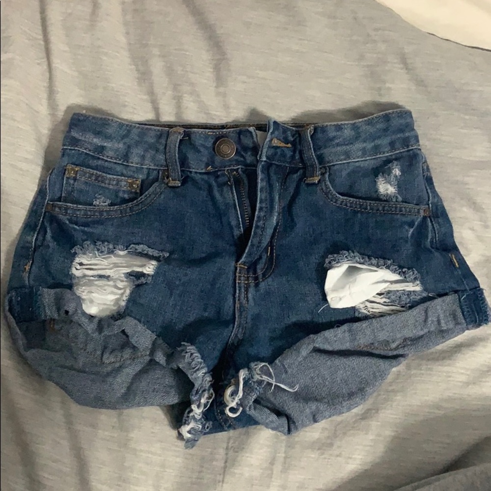 F21 Super cute jean booty shorts